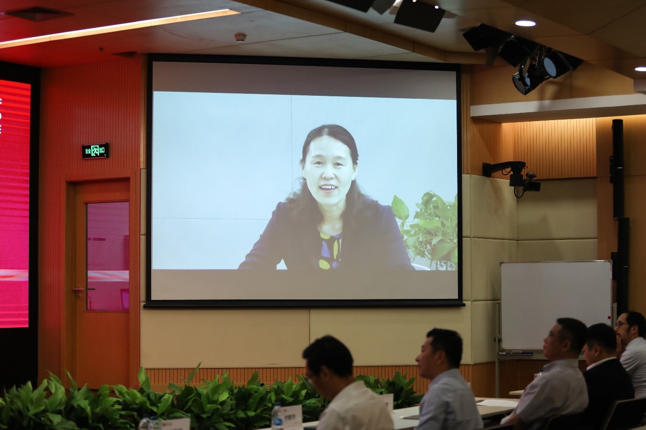 6王燕.jpg 6王燕.jpg