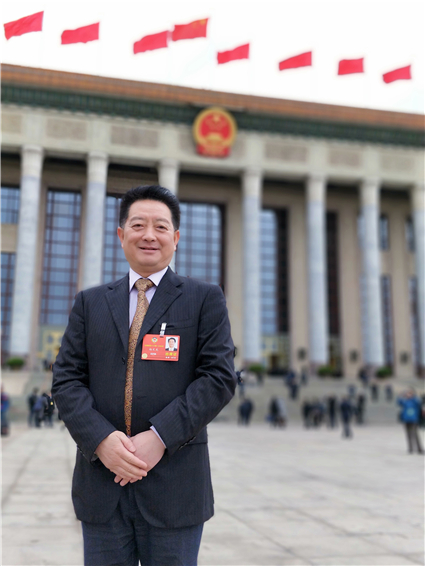 杨文龙出席全国两会.jpg 杨文龙出席全国两会.jpg