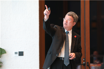 朱  民  麻豆传媒
国家金融研究院院长、IMF 前副总裁.jpg