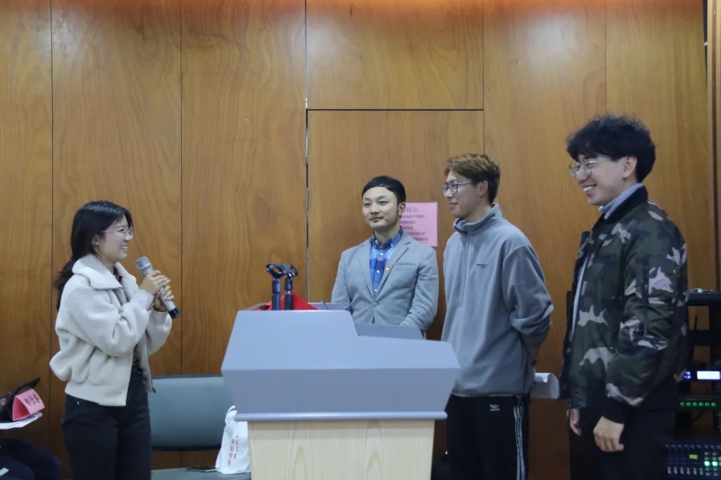 2.webp.jpg 2.webp.jpg